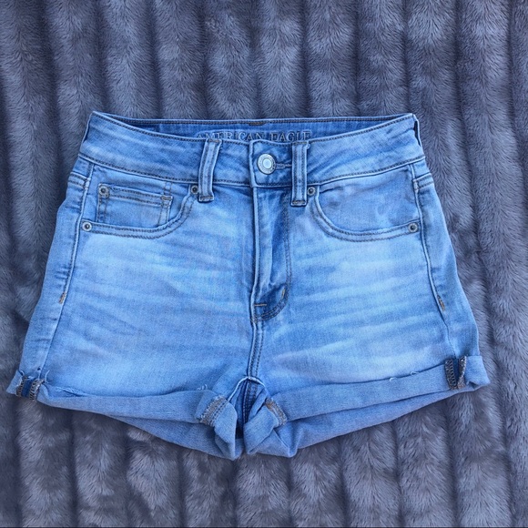 AE Shorts - Picture 2 of 3